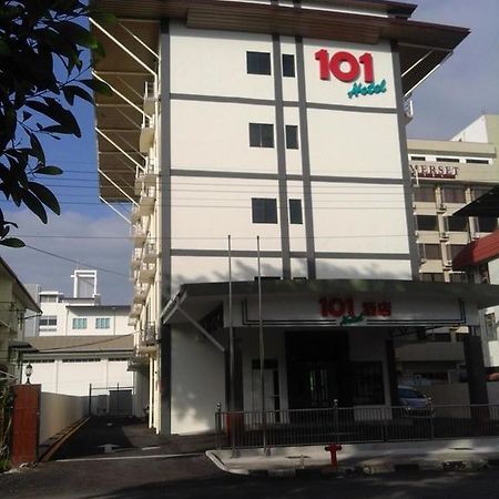 101 Hotel Мири Экстерьер фото
