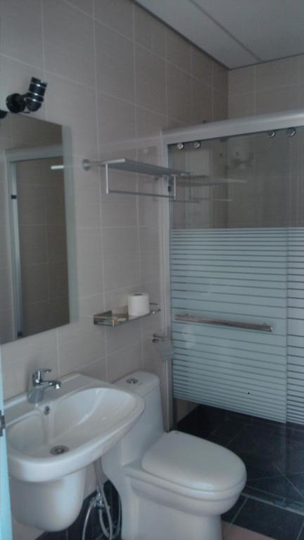 101 Hotel Мири Экстерьер фото