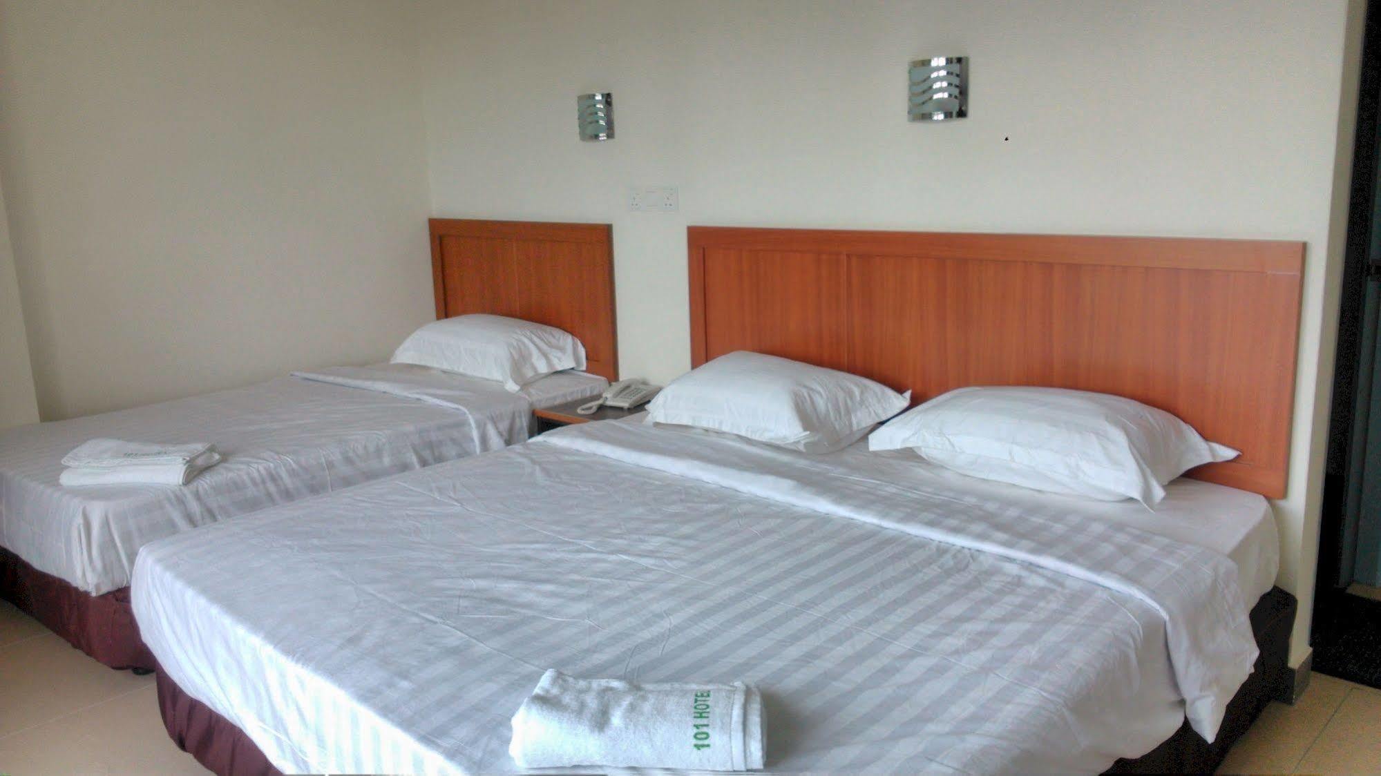 101 Hotel Мири Экстерьер фото